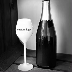 Copa de Vino de Plástico de Color Irrompible Personalizada de 130 ml y 4.3 oz, Copas de Vino de Plástico Elegantes con Tallo para Fiestas de Navidad - Product Image 1