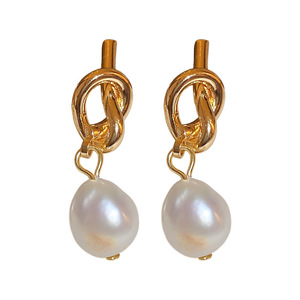 Nouvelles Boucles d'Oreilles Élégantes Françaises Dorées avec Perles Entrelacées pour Bijoux de Mode Coréenne, Accessoires Doux pour Femmes pour Soirées - Product Image 5