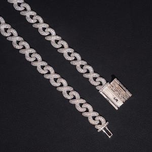 قلادة مجوهرات من الفضة الصلبة للرجال 10 مثلجة من سلسلة ربط اللانهاية مع قفل قفل اسم مخصص - Product Image 3