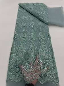 Ni. Ai thiết kế mới <span class=keywords><strong>s</strong></span>áng bóng sequin Net ren hình vuông ngắn đính <span class=keywords><strong>c</strong></span>ườm Ren Vải dài đính <span class=keywords><strong>c</strong></span>ườm ren <span class=keywords><strong>c</strong></span>ô dâu - Product Image 5