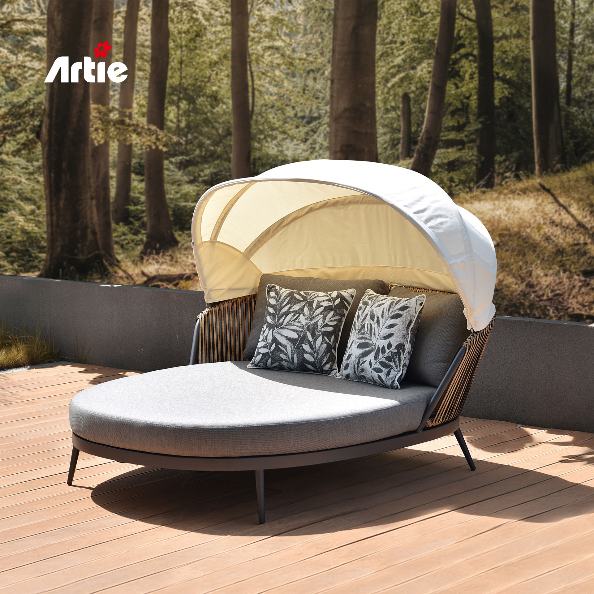 Artie Swimming Pool Furniture Woven Rattan Sun Bed Garden Round Double Seat  Outdoor Daybed With Canopy