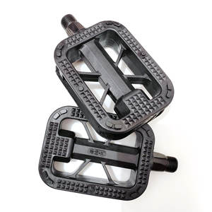 Pedales de Bicicleta de Plataforma de Plástico Negros Antideslizantes con Eje de Acero, Accesorios Multiusos para Bicicleta - Product Image 4