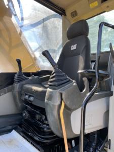 Excavadora sobre orugas CAT320D, máquina pesada usada con componentes básicos, bomba de motor a la venta - Product Image 6