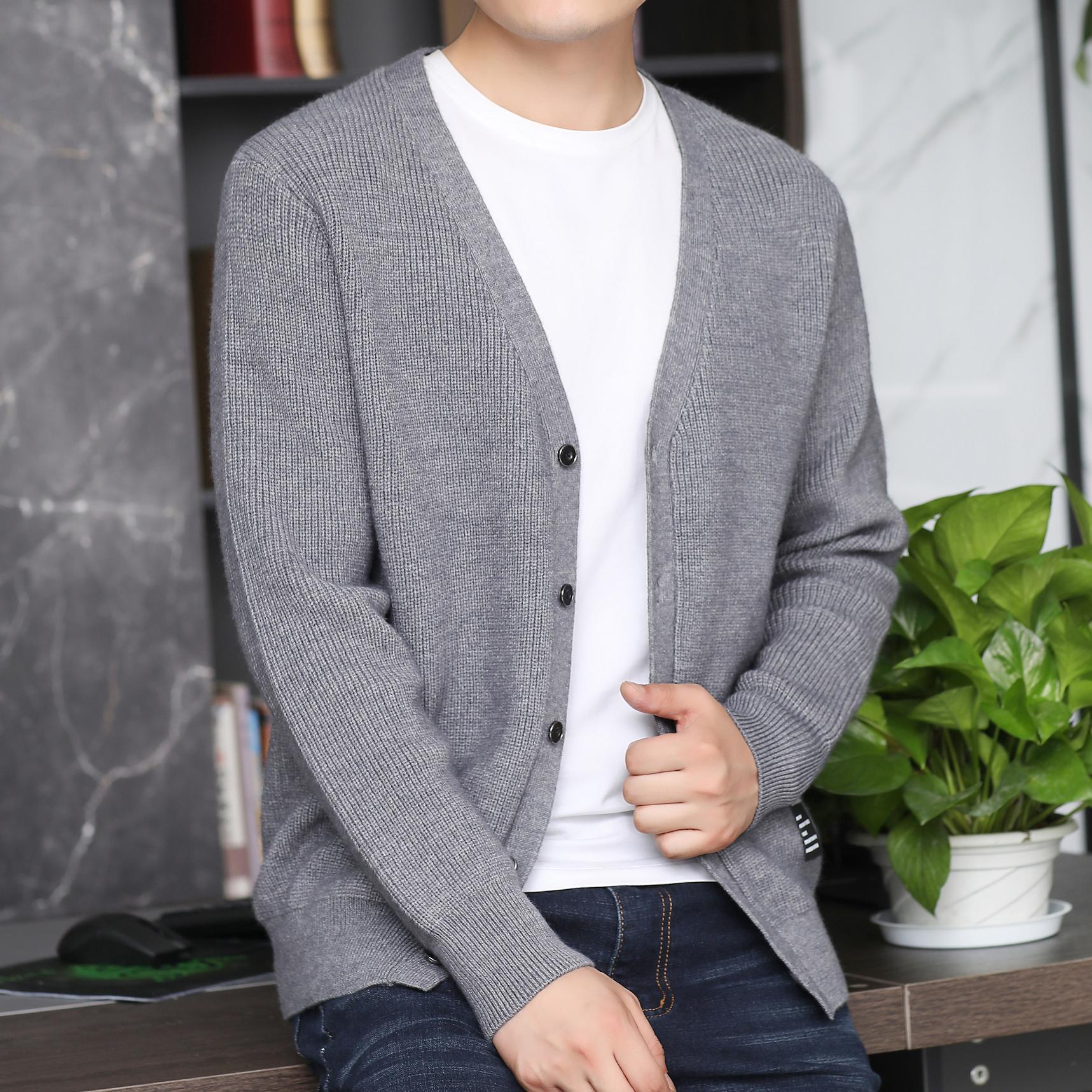 Custom Plus Size Solid Color Long Sleeve V-neck Cardigan Sweater For Men