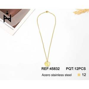 Collana con Ciondolo a T in Acciaio Inossidabile, Catena a Serpente Placcata Oro, Gioielli Minimalisti da Donna per Uso Quotidiano - Product Image 1