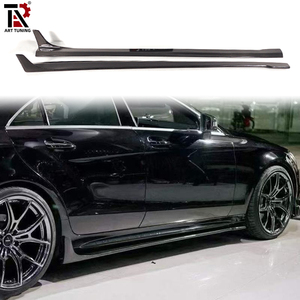ชุดแต่งรอบคันคาร์บอนไฟเบอร์แท้ สำหรับ <span class=keywords><strong>Mercedes</strong></span> CLS63 <span class=keywords><strong>AMG</strong></span> W218 LCI รุ่น B-Style ประกอบด้วย สปอยเลอร์หน้า สปอยเลอร์หลัง สเกิร์ตข้าง สปอยเลอร์หลังคา ฝาครอบกระจกมองข้าง และสปอยเลอร์หลัง - Product Image 3