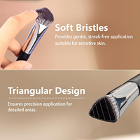 Pinceau de maquillage triangulaire unique pour anticernes, contour et illuminateur, en fibres synthétiques douces, pour marque privée, outils de maquillage en gros