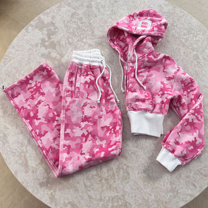 Conjunto de 2 piezas de camuflaje <span class=keywords><strong>Rosa</strong></span> personalizable para mujer, pantalones de chándal recortados con <span class=keywords><strong>capucha</strong></span> y cremallera, pantalones de pierna ancha bordados con <span class=keywords><strong>capucha</strong></span> de invierno - Product Image 2