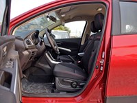 Японский внедорожник Suzuki S-Cross: интеллектуальный полный привод, экономичный, надежный, создан для поездок в любых условиях.