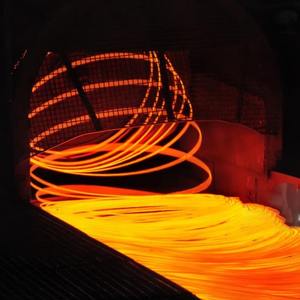 مواد خام لصنع الأظافر أسلاك صلبة سوداء بسطح أملس مغلفة ساخنة منخفضة الكربون قضيب سلك من الفولاذ في لفائف - Product Image 2