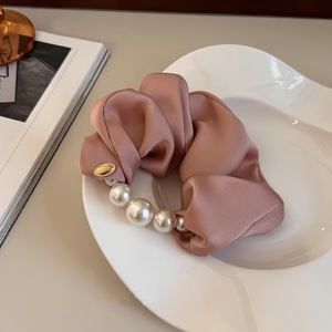 Silk Satin Elegant Design Satin Fabric Pearl Women <strong>Hair</strong> <strong>Ties</strong> Accessories Scrunchies With Pearl - Product Image 5