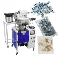 Machine d'emballage automatique pour le comptage de vis et l'emballage de sachets oreiller, pour l'assemblage de meubles