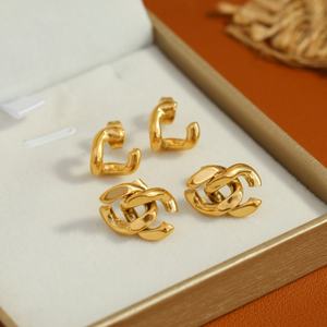 Pendientes de Aro Doble de Acero Inoxidable Chapado en Oro de 18K, Hipoalergénicos, Resistentes al Deslustre, Estilo Retro, Textura Metálica, para Bodas y Regalos - Product Image 4