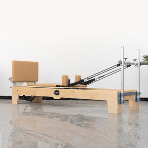 NEWME <span class=keywords><strong>Lit</strong></span> <span class=keywords><strong>de</strong></span> Pilates Réformateur en Bois d'Érable Ajustable Haut <span class=keywords><strong>de</strong></span> Gamme et Durable avec des Bienfaits pour la Santé pour les Studios <span class=keywords><strong>de</strong></span> Pilates et l'Utilisation à Domicile - Product Image 3