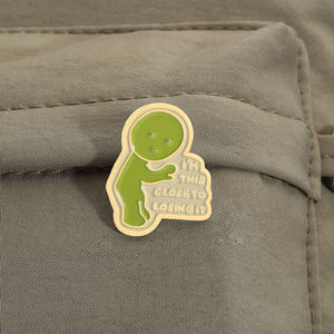 Waarom Ben Ik Naakt Grappige Smiski Emaille Pin Cartoon Groene Pop Broche Revers Badge Sieraden Cadeau Voor Vrienden Bulk - Product Image 3