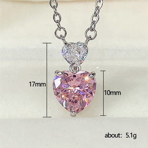 Collana con ciondolo a doppio cuore in zircone rosa per donna, grazioso ciondolo a forma di cuore, catena per clavicola, gioiello. - Product Image 6