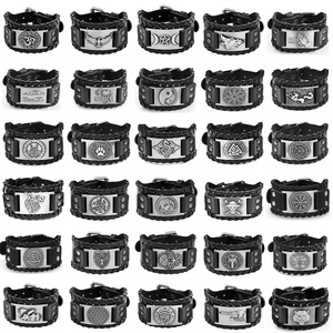 Pulsera Vikinga de Cuero Ancho Estilo Nórdico para Hombre, Diseño Punk Moderno con Cabeza de Lobo Celta y Patrón Geométrico, ¡Oferta! - Product Image 1
