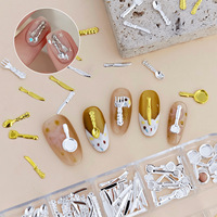 Nouveau design, boîte de 12 compartiments, breloques 3D originales et mignonnes en argent et or, de tailles variées, miniatures et amusantes, en forme de fourchettes et cuillères, pour nail art