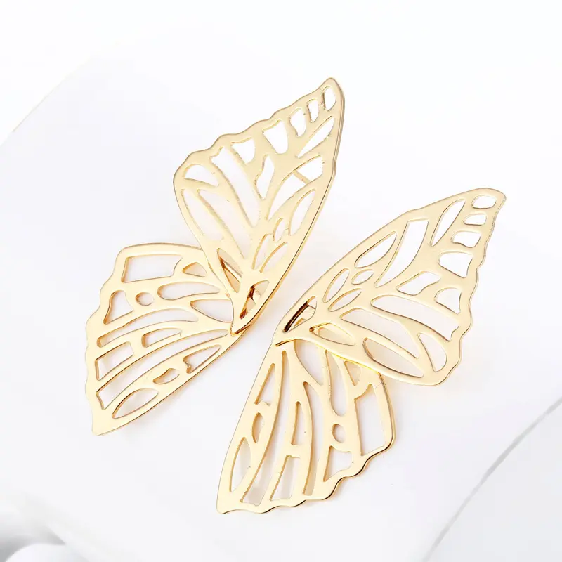Kunden spezifischer Modeschmuck 14 Karat Gold gefüllt Hollow Out Insect Butterfly Ohr stecker Große Schmetterlings ohrringe Creolen
