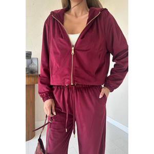 ชุดวอร์มกำมะหยี่สีเบอร์กันดีสำหรับผู้หญิง แขนยาว ดีไซน์เรียบง่าย ไซส์ผู้ใหญ่ - Product Image 2