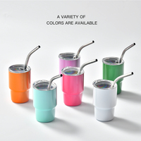 Vente chaude Mini Tumbler Sublimation 2Oz Tumbler Verre à liqueur 2Oz Mini Tumbler Verres à liqueur avec couvercle en paille