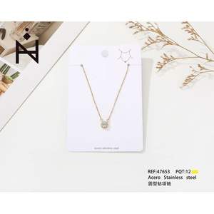 Collana con diamanti Inzoi in acciaio inossidabile placcato oro con pendente rotondo da 12 mm, gioielli minimalisti per donna - Product Image 3