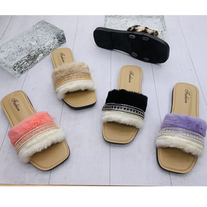 Vente en Gros d'Usine Chaussons à Fourrure Sandales Femme Babouches Claquettes Bon Marché - Product Image 5