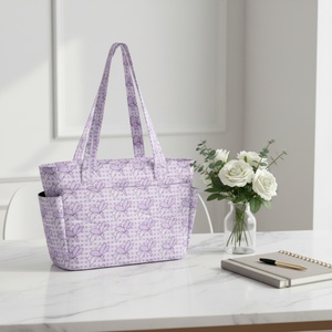 Sacs à bandoulière matelassés en polyester pour femmes, motif fleur violette, sacs fourre-tout grande capacité, sacs à main Palaka personnalisés pour femmes - Product Image 2