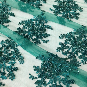 Ngọc Trai Hạt Sequin Vải Ren Cho Phụ Nữ Ăn Mặc Vải Ren Đính Cườm Màu Xanh Lá Cây Sâu Với Thiết Kế Thêu Tay Nặng - Product Image 1