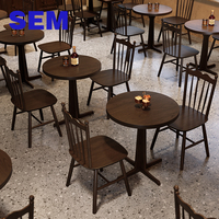 Ensemble de table et chaises de restaurant occidental de style américain SEM en bois massif pour café, salle à manger rétro, hôtel, banquet, table ronde