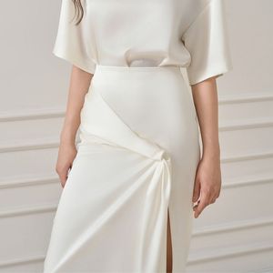 Jupes Maxi Nouveau Design Jupes Formelles pour Femmes LIIA SILK-BLEND MIDI WRAP JUPE Mison Satin Twist-Front Vêtements pour Femmes à la Mode - Product Image 5