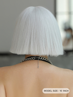 Cheveux synthétiques blanc court Bob perruque avec Bang pour les femmes Bob droite résistant à la chaleur platine perruque Cosplay fête Peluca 12 pouces