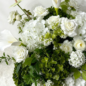 Arrangement floral artificiel de style forêt naturelle, blanc et vert mélangés, pour mariage en extérieur, baby shower - Product Image 4