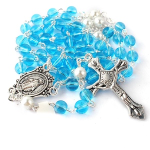 Cuentas de cristal rosa y azul claro de 6mm con cuentas de perla Glory Collar De Rosario Católico con bolsa de regalo de terciopelo - Product Image 5