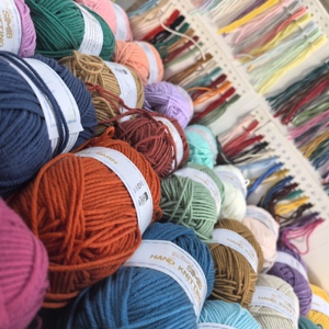 Sợi len móc acrylic 100% mềm mại, chất lượng cao, nhiều màu sắc, giá sỉ thấp, số lượng lớn từ nhà sản xuất - Product Image 3