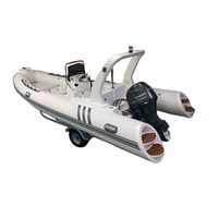 Bateau de pêche en fibre de verre offshore 5.38m Cabine Cruiser 17.6ft Bateau de pêche Yacht de luxe à vendre