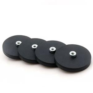 3 Estilos de imanes recubiertos de goma negra con dimensiones personalizables - Product Image 5