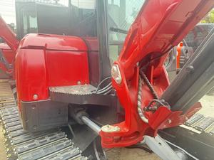 Excavadora de cadenas Yanmar Vic 55 de color rojo, equipo de construcción de alta resistencia. - Product Image 5
