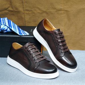 Zapatos de Hombre de Alta Calidad con Punta en Pico, con Cordones, Antideslizantes, Adecuados para Ocasiones Formales de Negocios y Uso Casual - Product Image 2