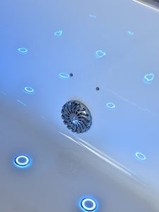 With air Bubble <strong>Japanese</strong> <strong>Soaking</strong> Bathtub/two Person Bath <strong>Tubs</strong> - Product Image 6