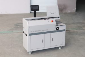 Máquina de encuadernación de pegamento caliente de un solo rodillo para libros Fuente de energía eléctrica con pantalla táctil grande - Product Image 2