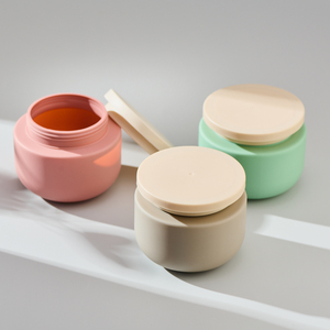 Contenants de gommage au beurre corporel avec logo personnalisé Pots de crème en plastique HDPE 200ml 250ml 300ml ambre rose vert pour cosmétiques doux au toucher - Product Image 1