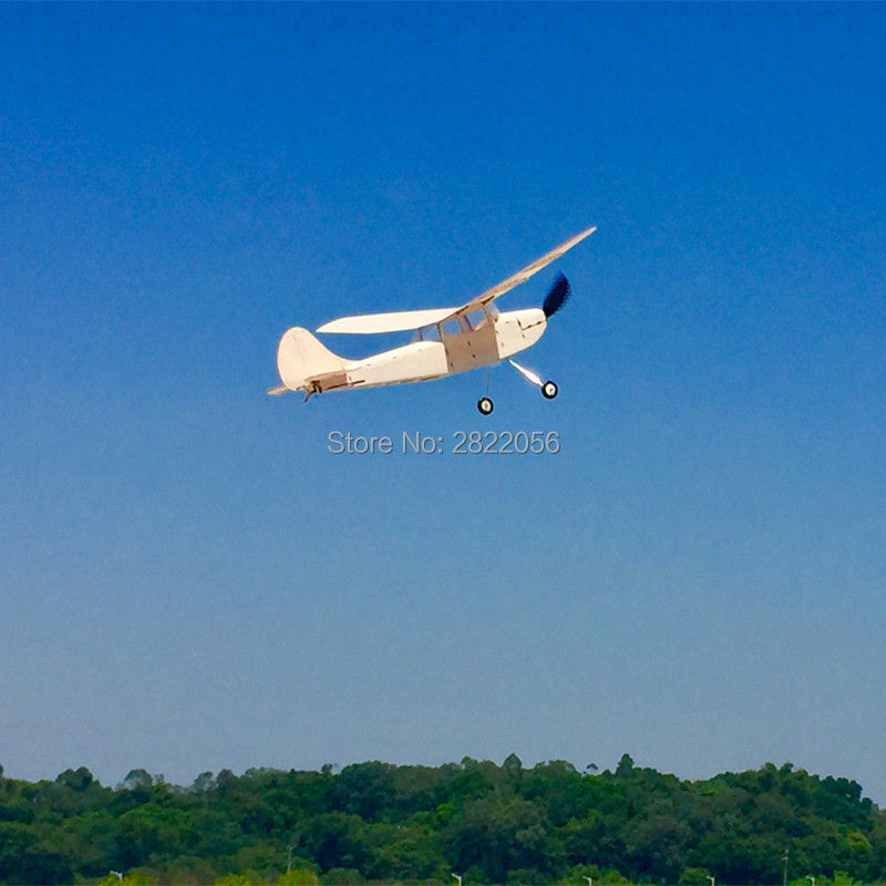 ミニRC飛行機 レーザーカット バルサ材 飛行機キット L-19 モデル構築