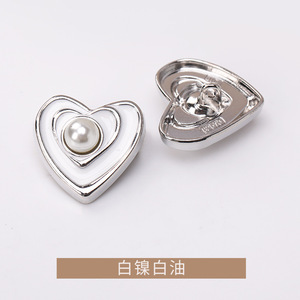 Venta caliente moda perla botón ropa de mujer corazón botón diamante Metal vástago botón - Product Image 2