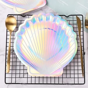 Assiettes en papier de coquillage festonné de sirène <span class=keywords><strong>Assiette</strong></span> de vaisselle de fête jetable Feuille holographique Fête de sirène sous la mer Événement sur le thème - Product Image 4
