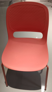 Silla de Comedor Moderna de Polipropileno |   Silla de plástico apilable con patas de metal para restaurante, cafetería, hotel / Precio de envío a dirección comercial en EE. UU. - Product Image 6