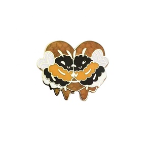 <span class=keywords><strong>2023</strong></span> Insignias de Anime sin fabricante mínimo, lindos pines esmaltados, diseño personalizado, tu propio logotipo, Die Cast Cartoon Metal Silver HD Opp Bag Angel - Product Image 4