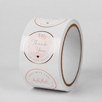 Autocollant personnalisé carré floral pour invitation de mariage, rouleau d'étiquettes roses personnalisées avec nom et date pour boîte cadeau, enveloppe, ou cadeau de fête