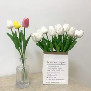 Bouquet di Tulipani Artificiali Fatti a Mano, Realistici al Tatto, in Seta e Plastica, per la Festa della Mamma e San Valentino - Product Image 4