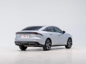 Pas cher Nouvelle Voiture 2025 Geely Galaxy L6 New Energy Vehicle 1.5 EM-i DHT 60km PLUS Voiture électrique EV Conduite à gauche Berline la <span class=keywords><strong>moins</strong></span> chère - Product Image 4